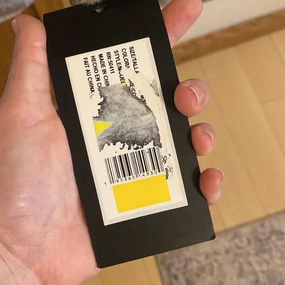 Shacket - Picture 3 of 3